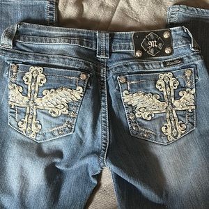 Low rise Miss Me Jeans!